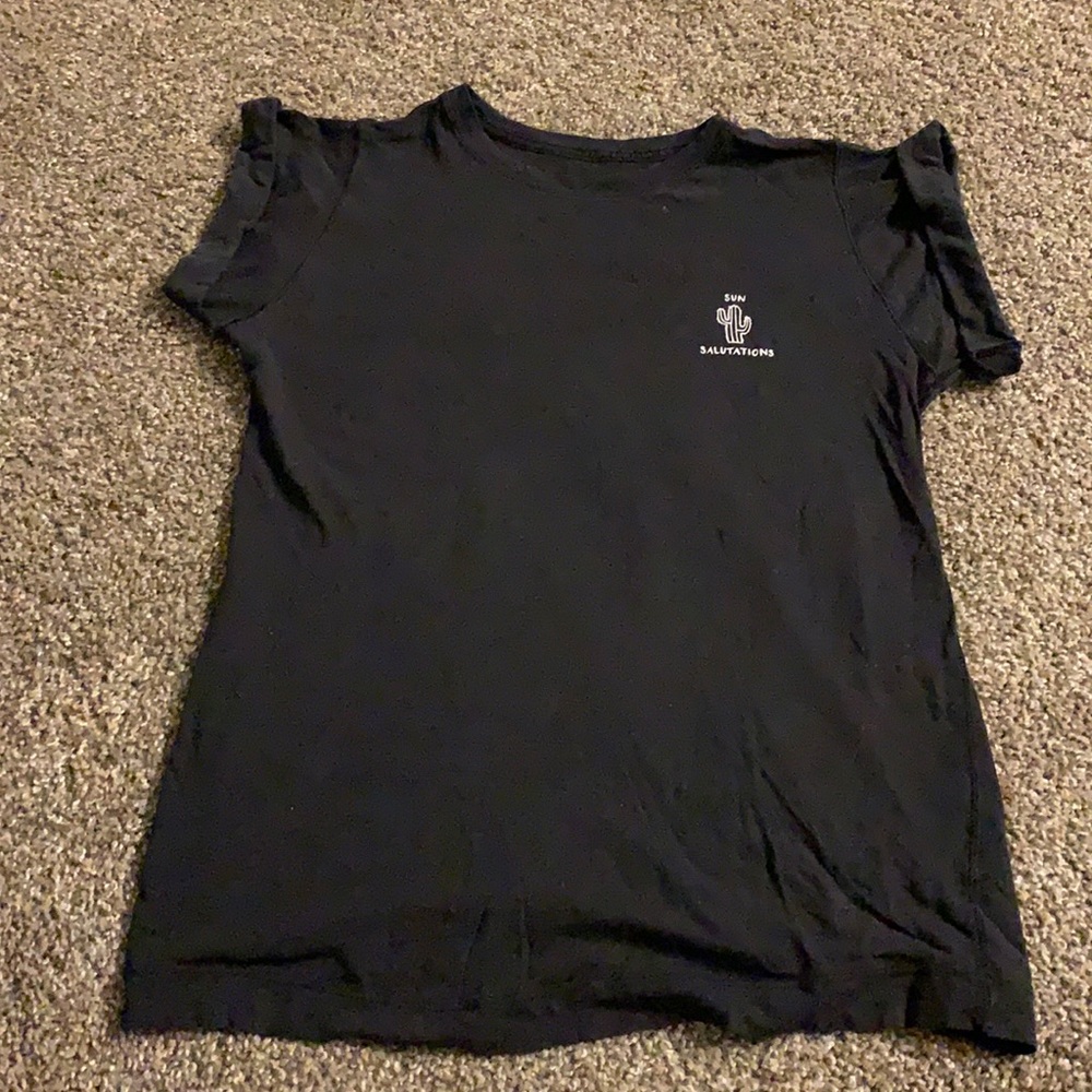 lululemon tee